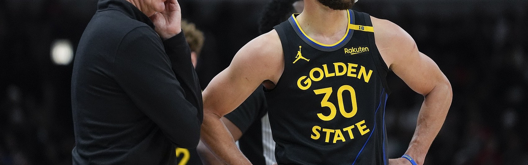 俯冲西部第10？5连败勇士落后快船2个胜场 仅领先开拓者0.5胜场了