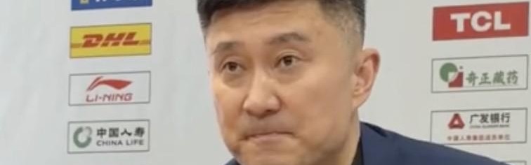 NBA直播-杜锋暖心祝福球迷大爷：每次来吉林都会看到他，希望他一切顺利