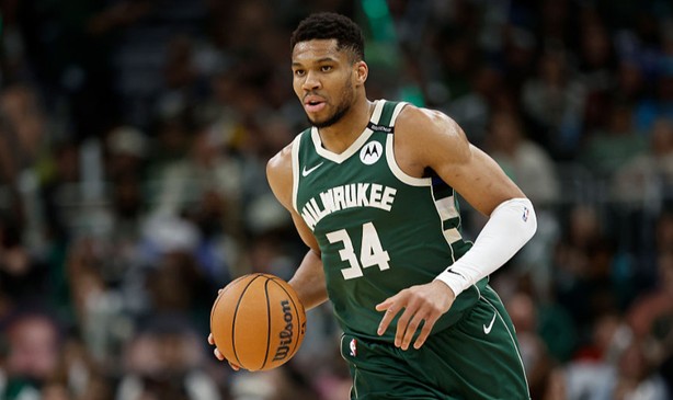 NBA赛程-Shams：可以很明确地说 下赛季字母哥不会成为尼克斯的一员|吉安尼斯·安特托孔波|雄鹿|北京|扬尼斯-阿德托昆博|密尔沃基雄鹿队_新浪体育_新浪新闻